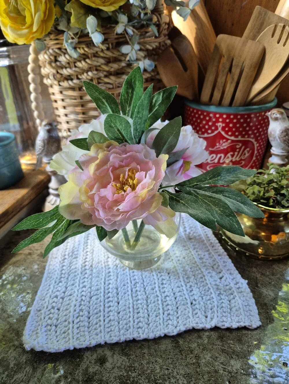 ❤️‍🔥Floral Attached Glass Vase Flower Arrangement Centerpiece